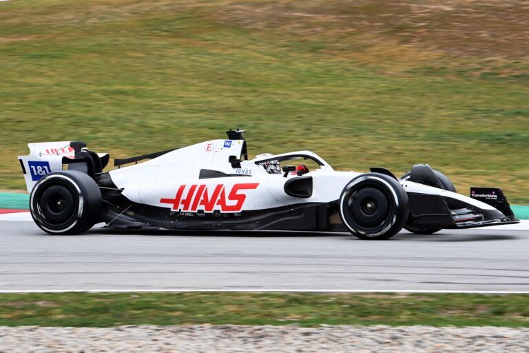 A Haas festése változik, mivel az FIA betiltotta az orosz szimbólumokat