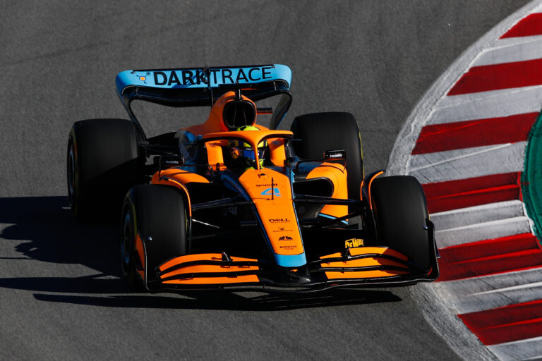 Még el sem kezdődött a szezon, de máris óriási bajban van a McLaren
