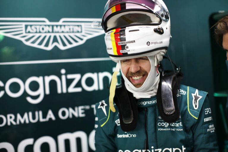 Az Aston Martin bejelentette Vettel visszatér az Ausztrál Nagydíjra