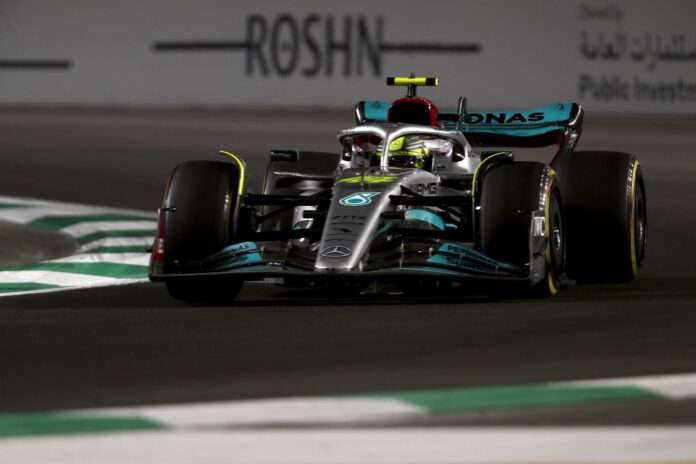 Lewis Hamilton, Mercedes, F1, Forma-1, racingline.hu