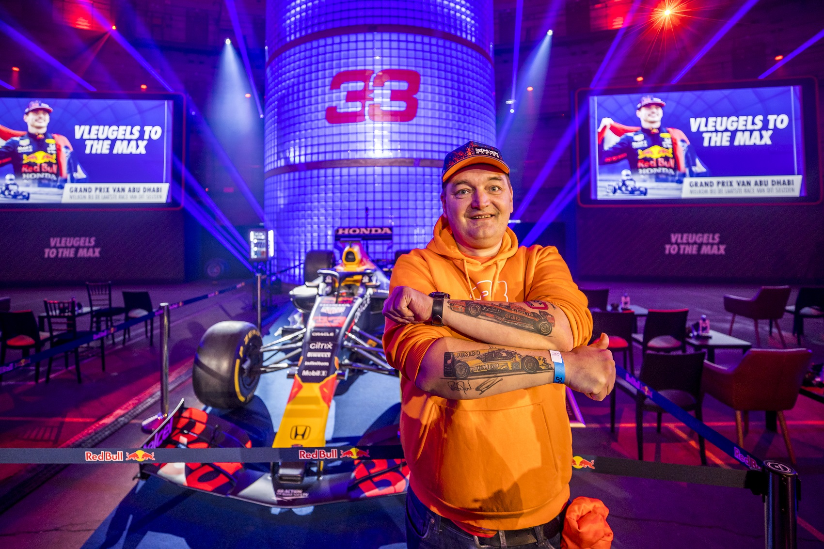 Miss Djax is egy technozenével tiszteleg Max Verstappen előtt