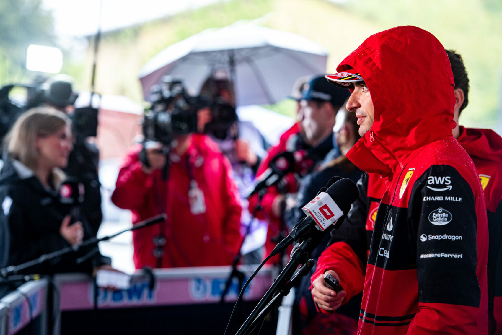 Sainz szerint nem a rá nehezedő nyomás okozta a baleseteit