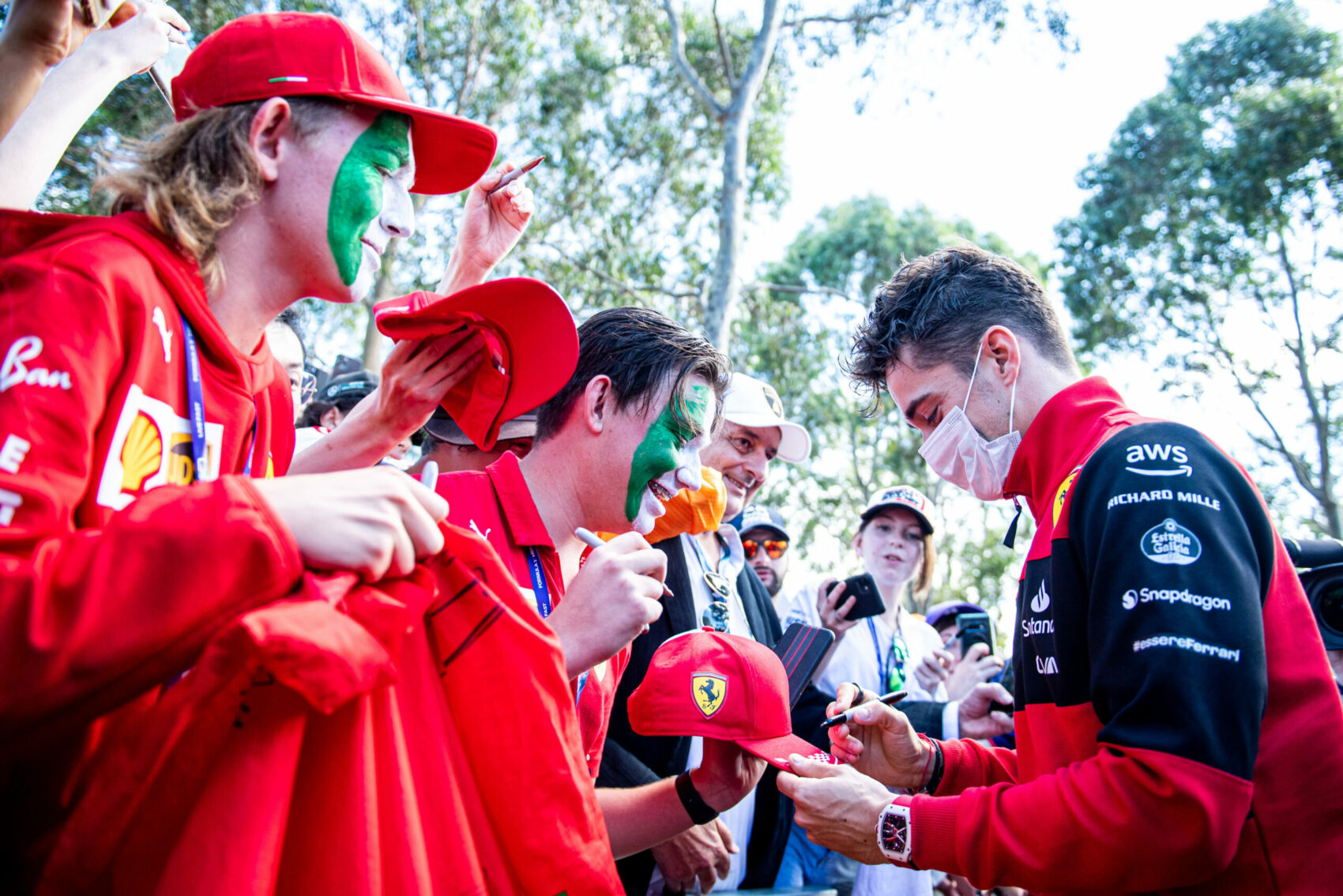 Meglopták Olaszországban Charles Leclerc-t