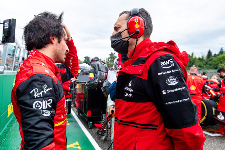 Ferrari: Sainznak hozzá kell szoknia a nyomáshoz