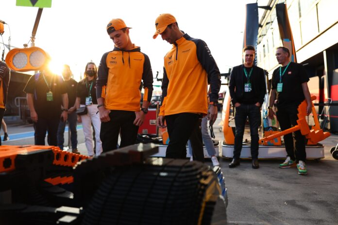 Lando Norris, Daniel Ricciardo, McLaren, LEGO