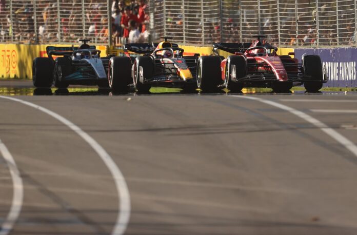 Charles Leclerc, Max Verstappen, George Russell, Ferrari, Red Bull, Mercedes