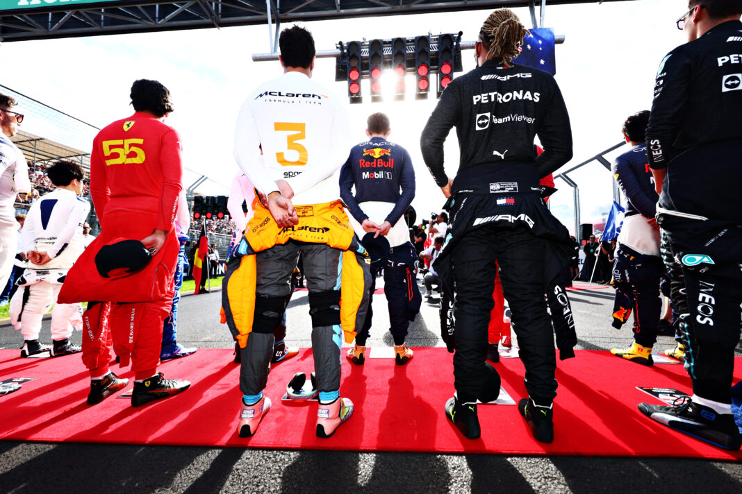 Sainz, Ricciardo, Hamilton, Ausztrál Nagydíj