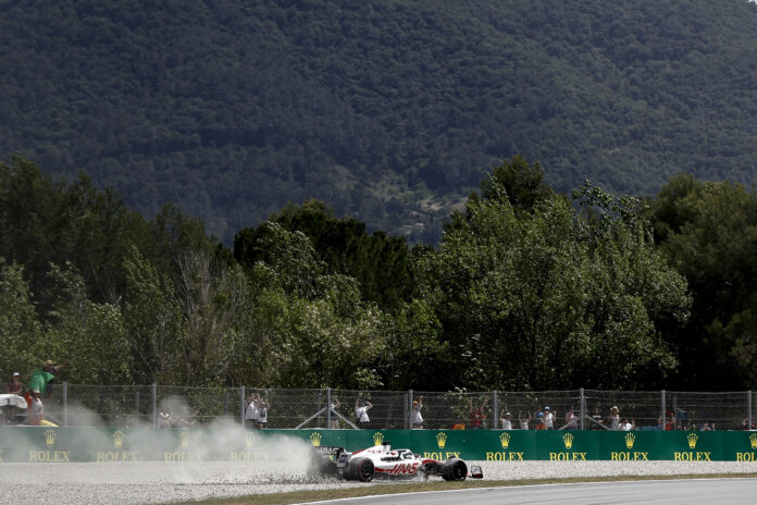 Kevin Magnussen, Haas, Spanyol Nagydíj, kicsúszás