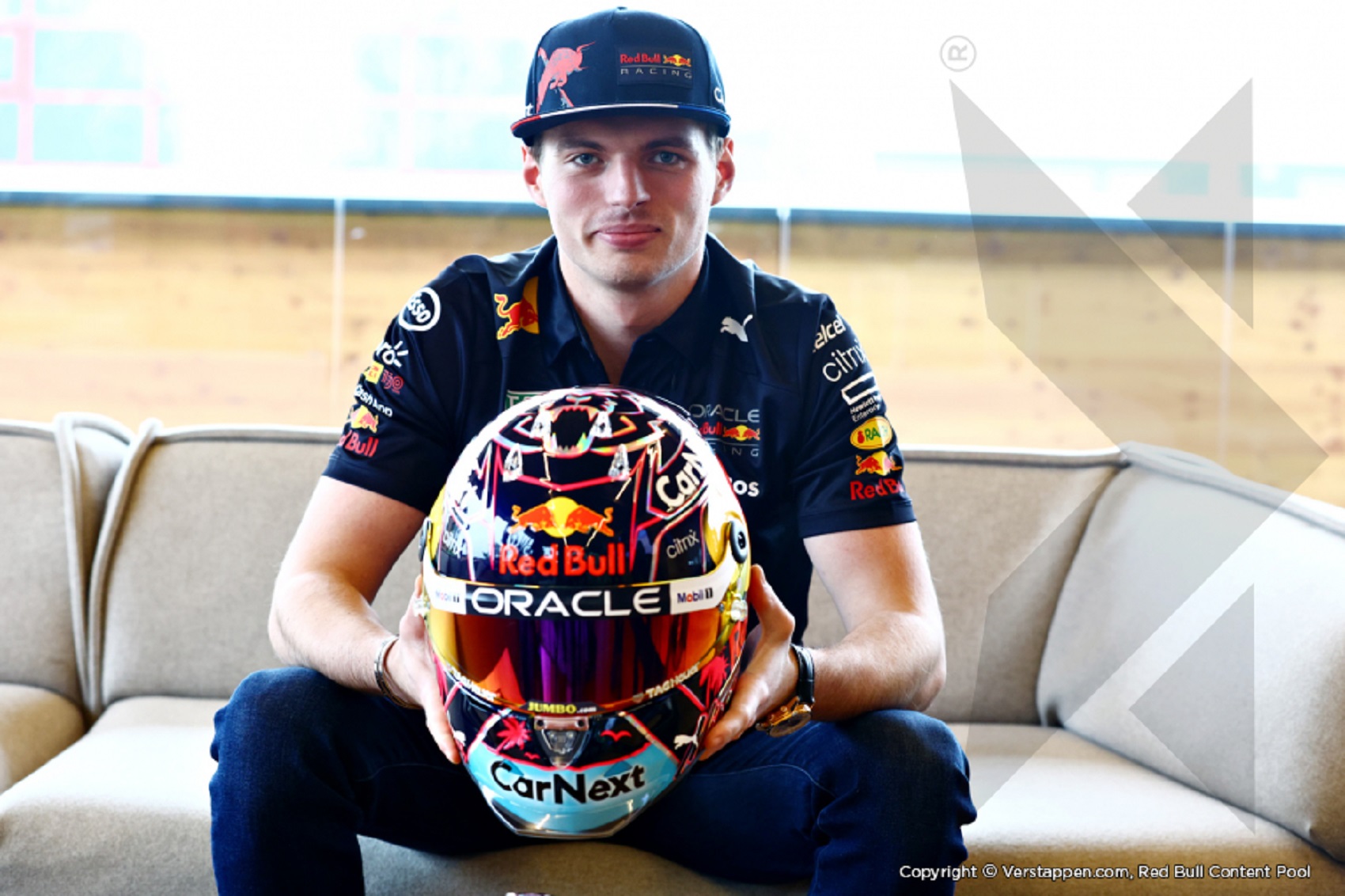 Verstappen új sisakkal készül Miamira, miniatűrként meg is lehet venni