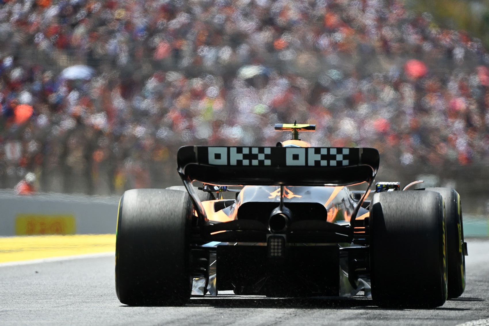 Ki helyettesíthetné a betegeskedő Norrist Monacóban?