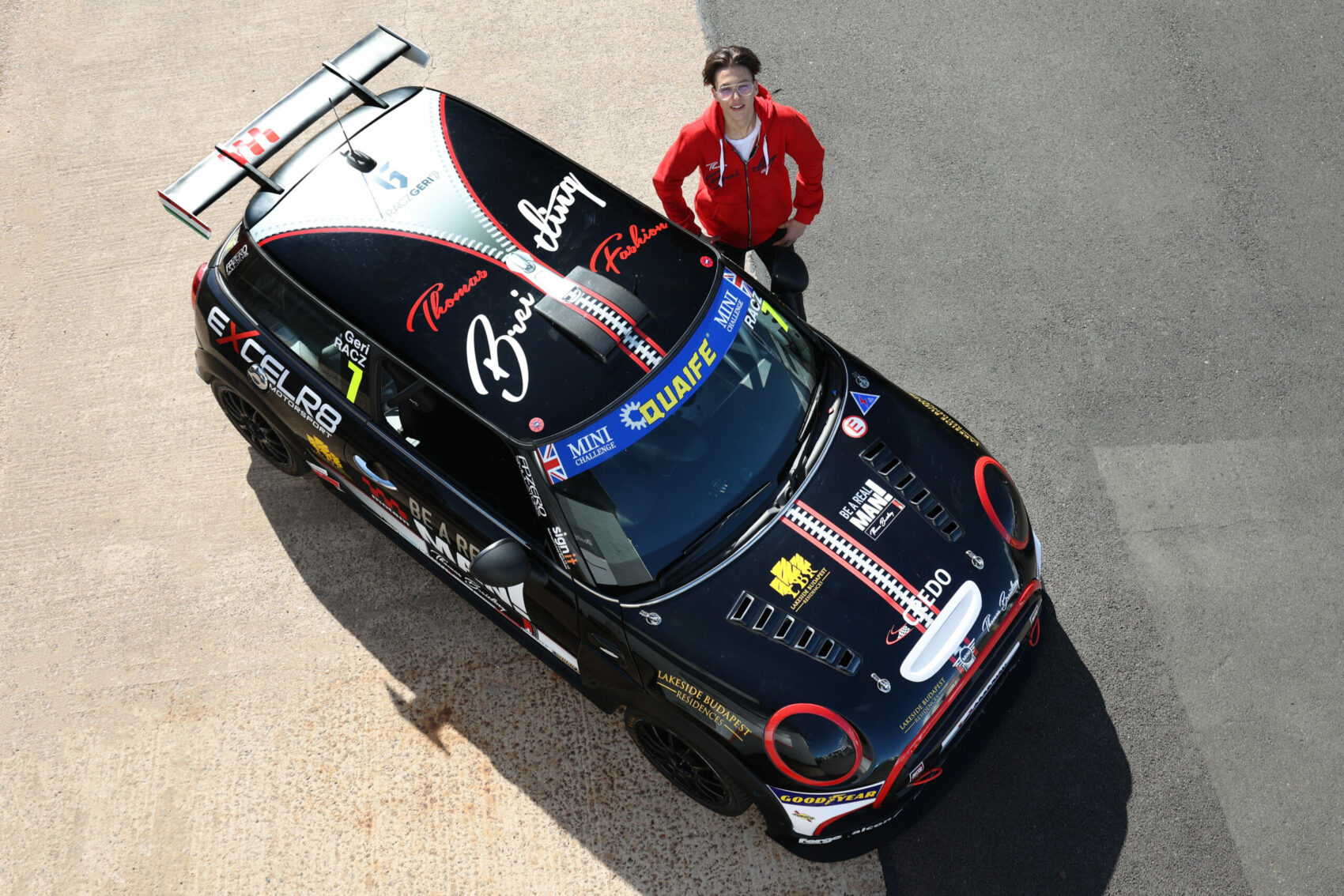 Ecclestone is itt kezdte – Rácz Geri második hétvégéjére készül a MINI CHALLENGE-ben