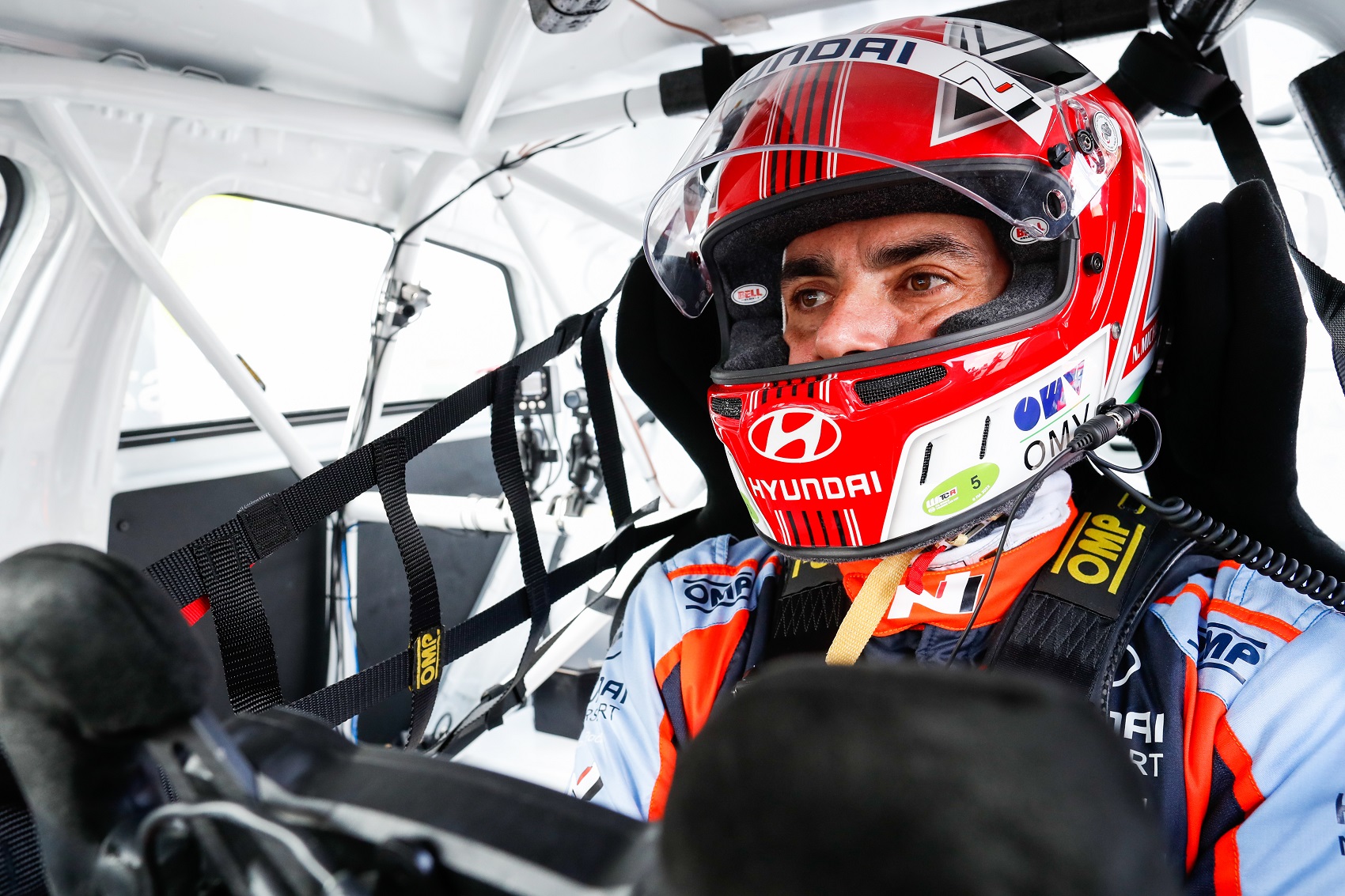 Hivatalos: Michelisz Norbert büntetést kapott a Tassi Attila kilökéséért