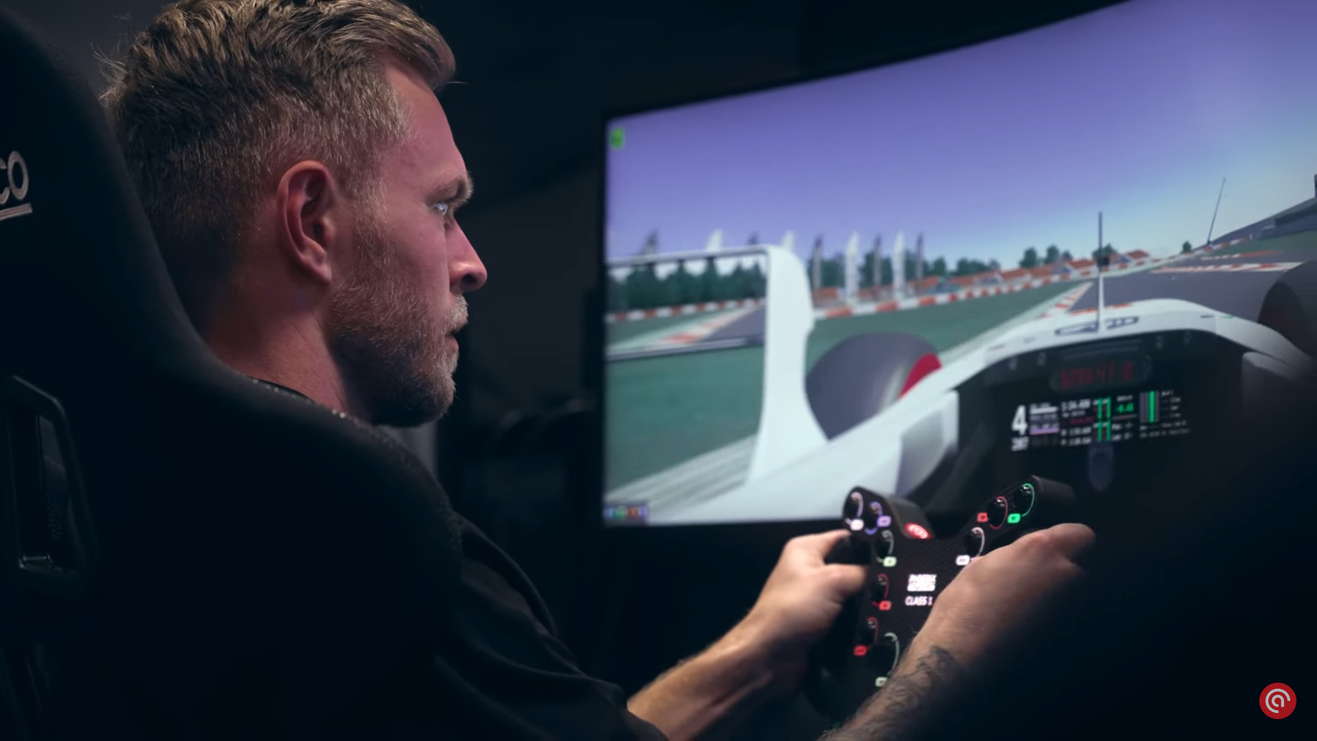 Kevin Magnussen is beszáll az E-Sport világába