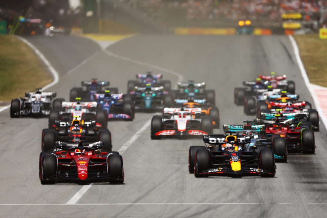 Spanyol Nagydíj, rajt, Charles Leclerc, Ferrari, Max Verstappen, Red Bull, verseny, F1