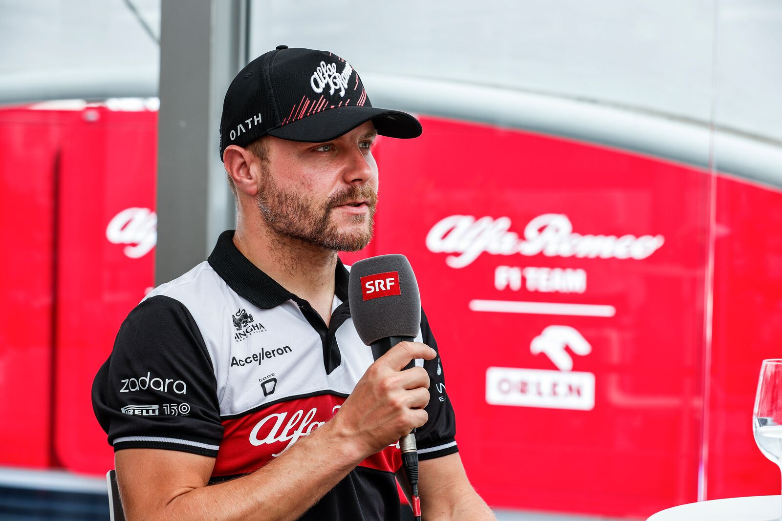 Sok pénzt gyűjtött Bottas feneke, jótékony célra