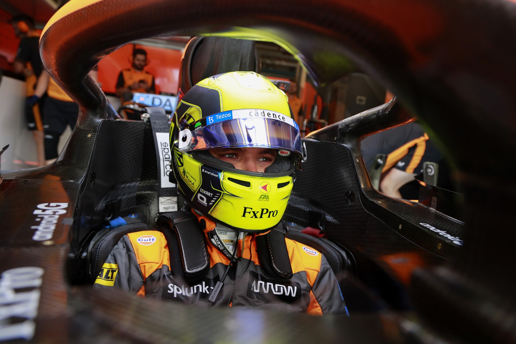 Norris szivacsként szív magába minden információt