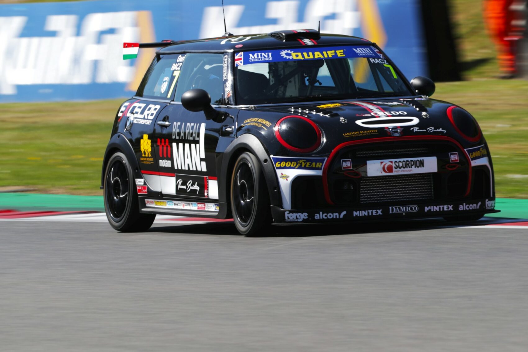 Ricciardo és Häkkinen után szabadon – Rácz Geri fejest ugrik az ismeretlenbe