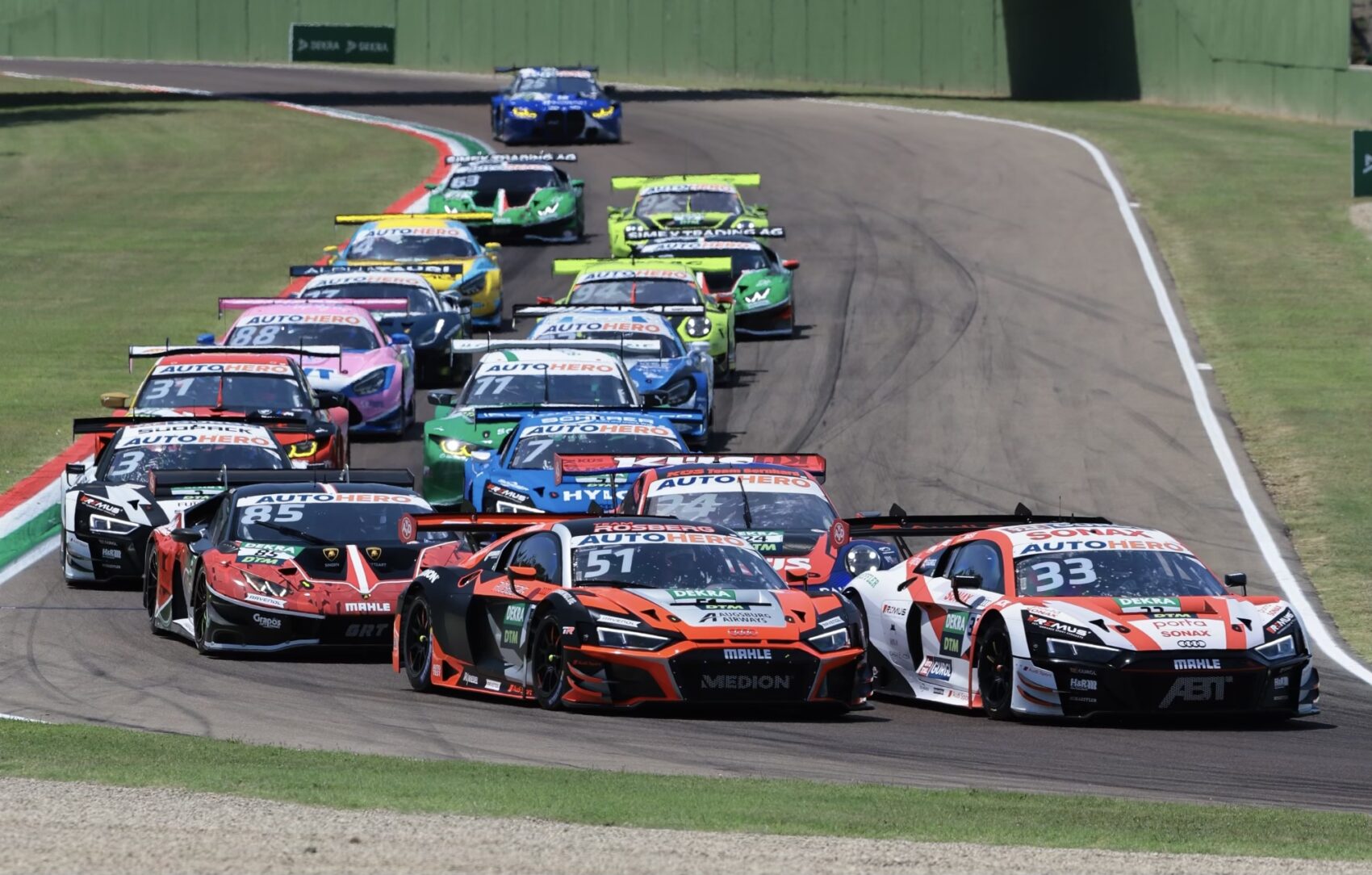 Újonc győzelem született a második imolai DTM-futamon