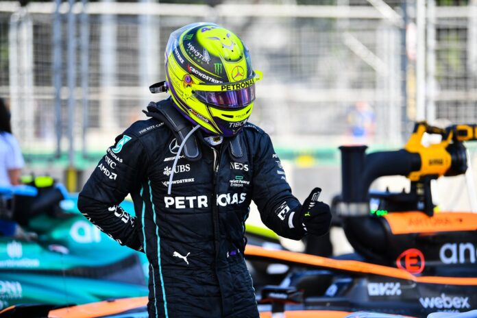 Lewis Hamilton, Mercedes, delfinezés