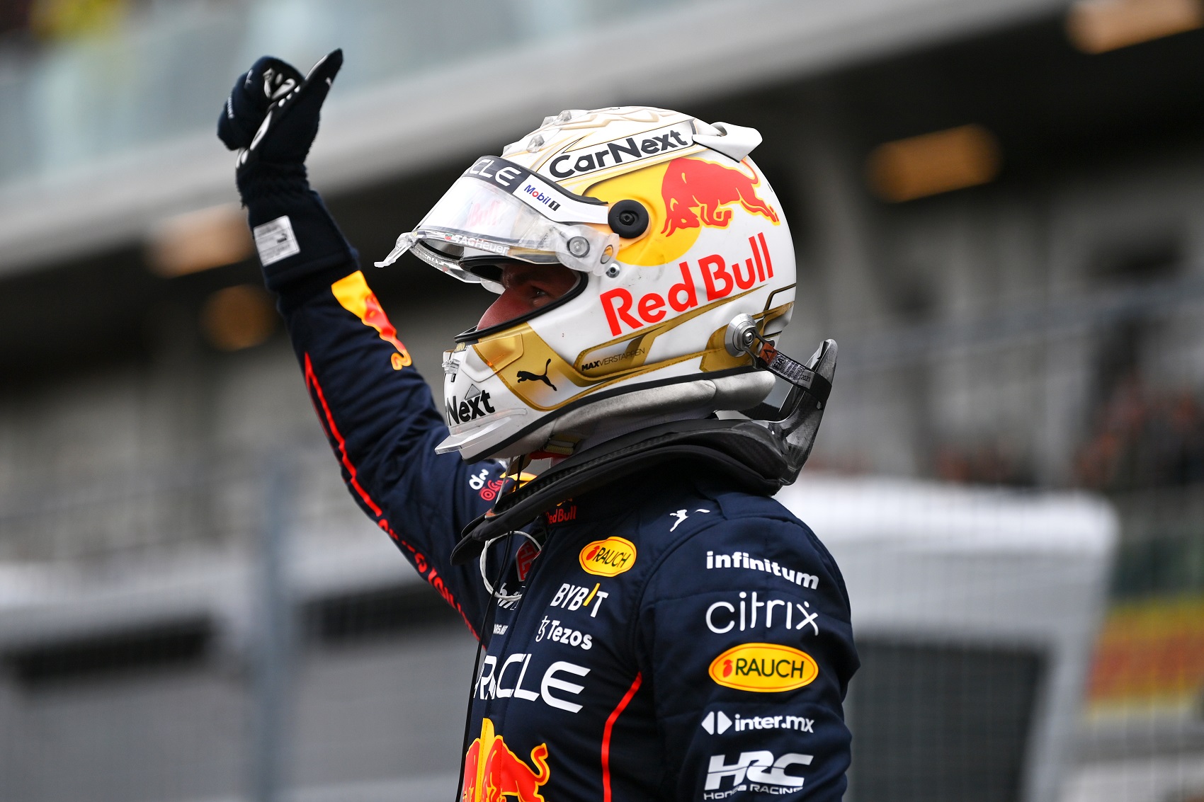 Verstappen büszke a Red Bullra, de nyugalomra int mindenkit