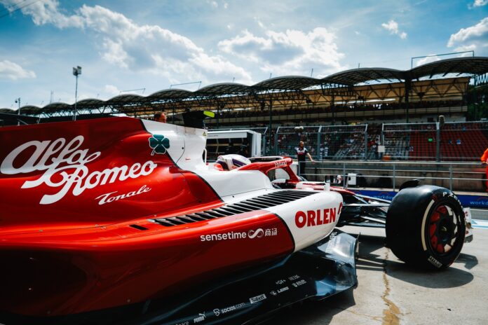 guanyu zhou, alfa romeo