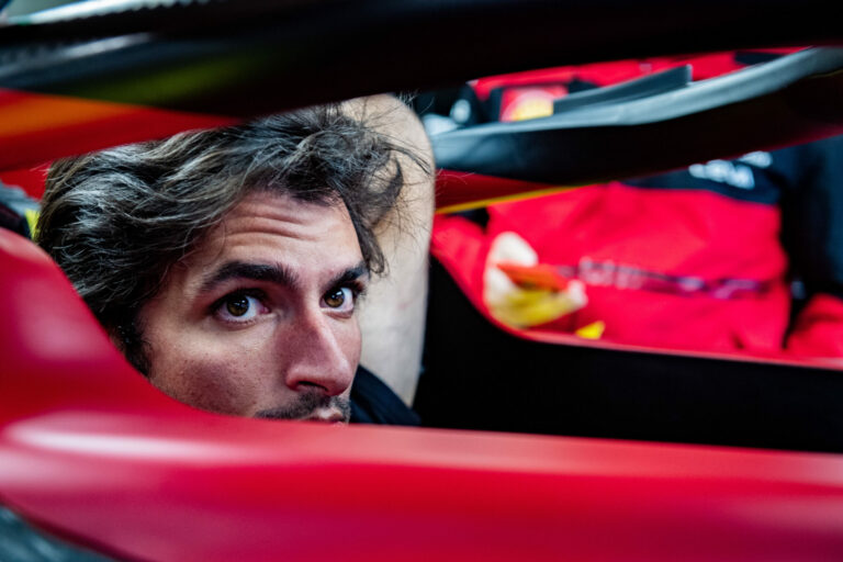 Sainz újra ellentmondana a Ferrarinak, mert „ez volt a jó döntés”