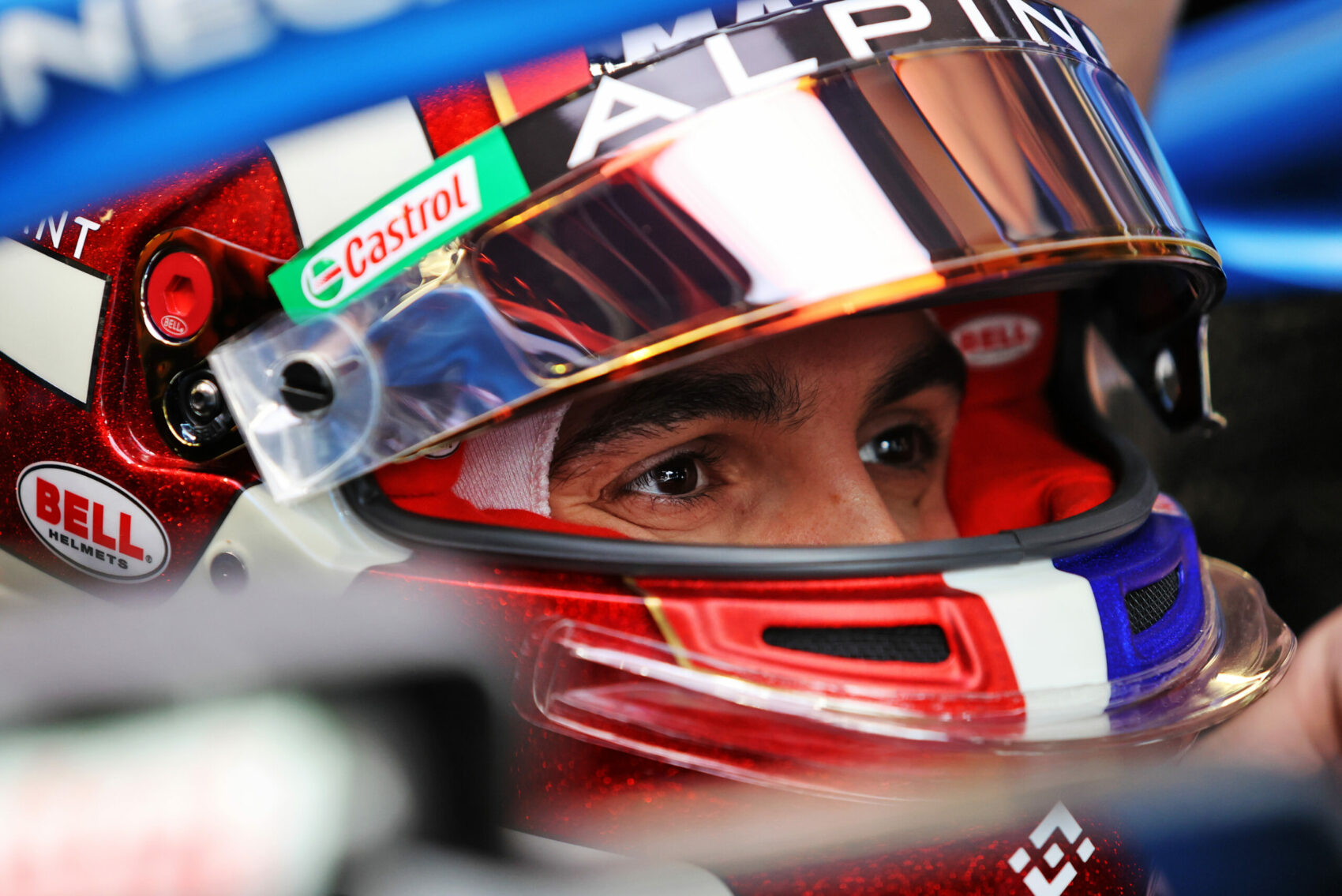 Századik futamára készül Esteban Ocon