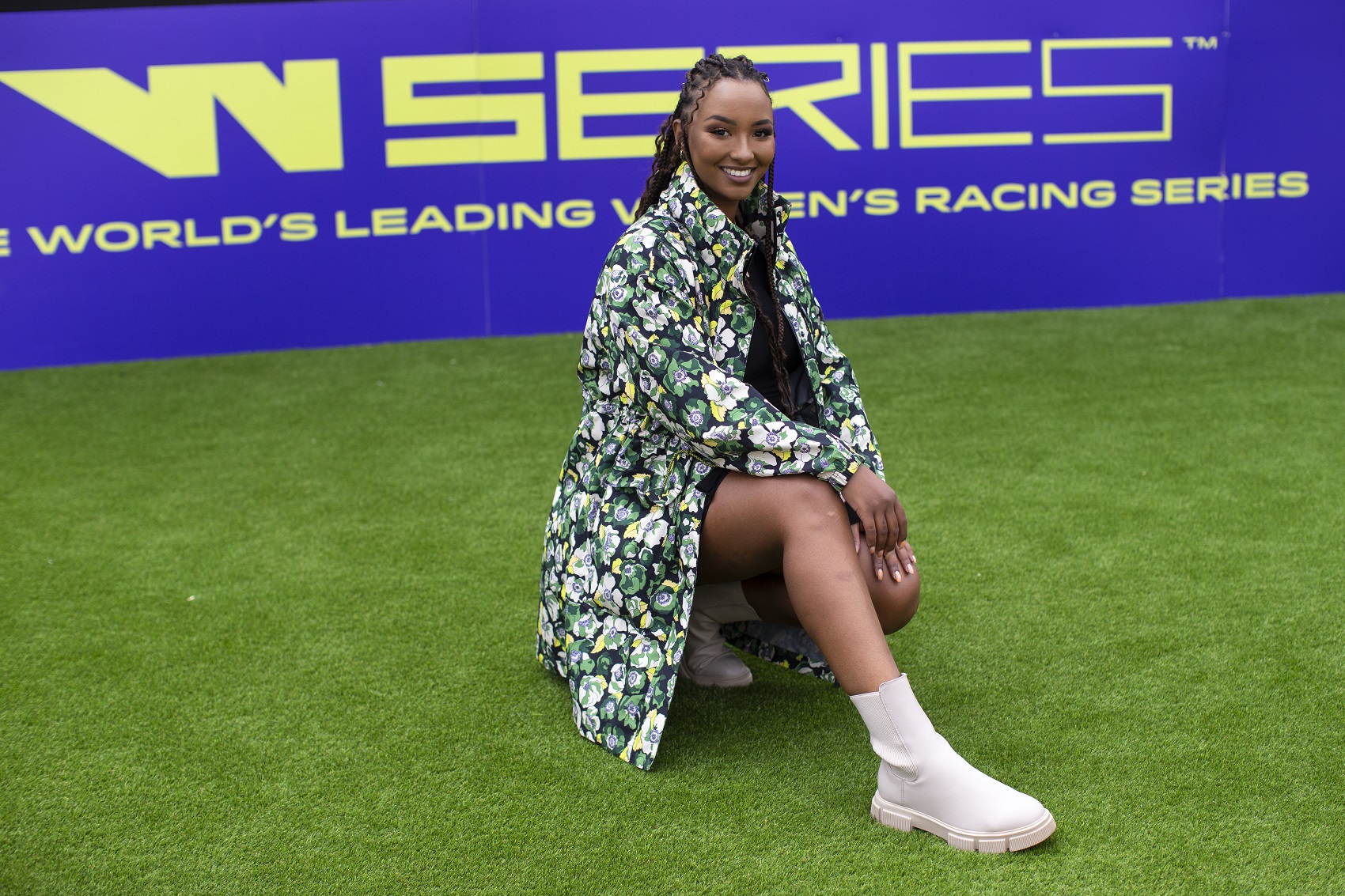 Naomi Schiff azért kapja az ívet, mert Hamilton „ellen” beszélt…