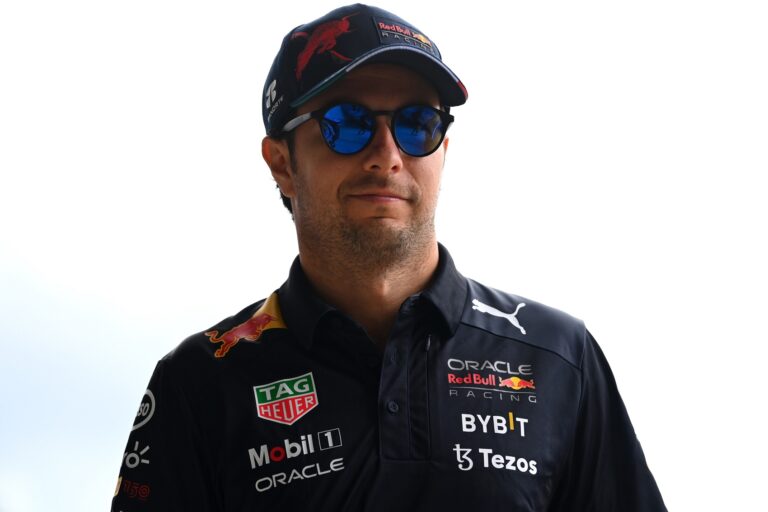 Marko: Perez túl távol van Verstappentől