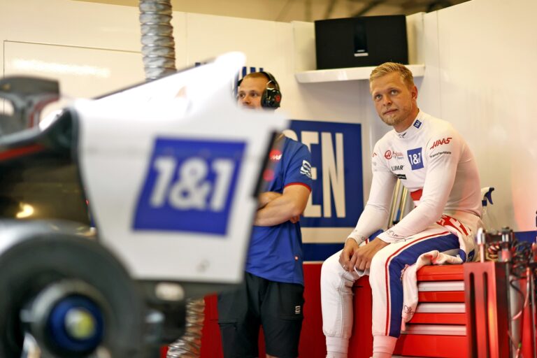 Magnussen kipróbált egy F50-est – de nem a Ferrarit