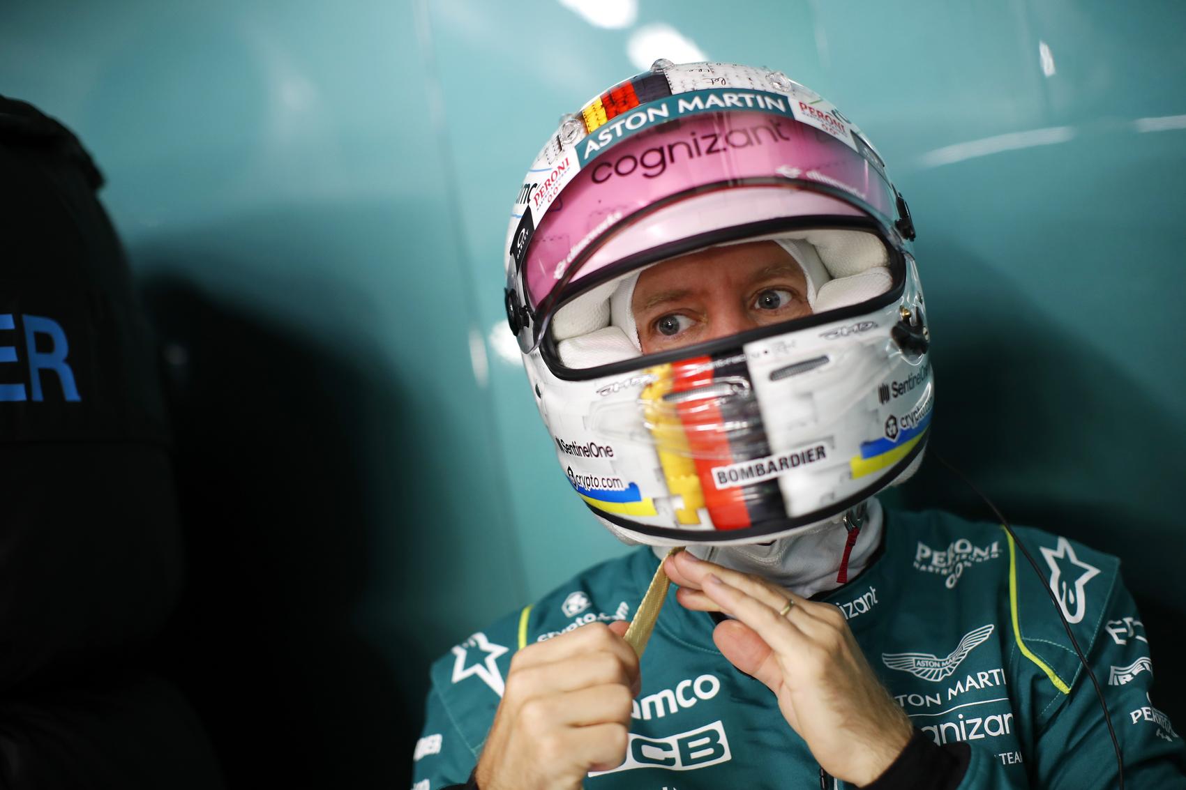 Vettel megnevezte az Aston Martin gyengeségét