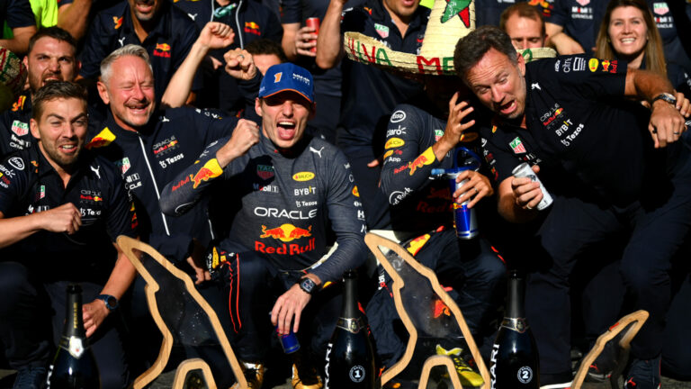 Max Verstappen , Red Bull