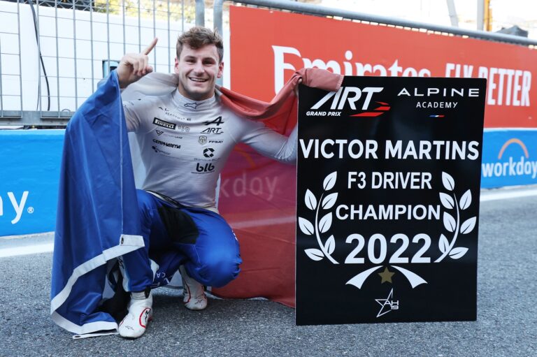 Az új F3-as bajnok a néhai Hubertnek ajánlotta győzelmét