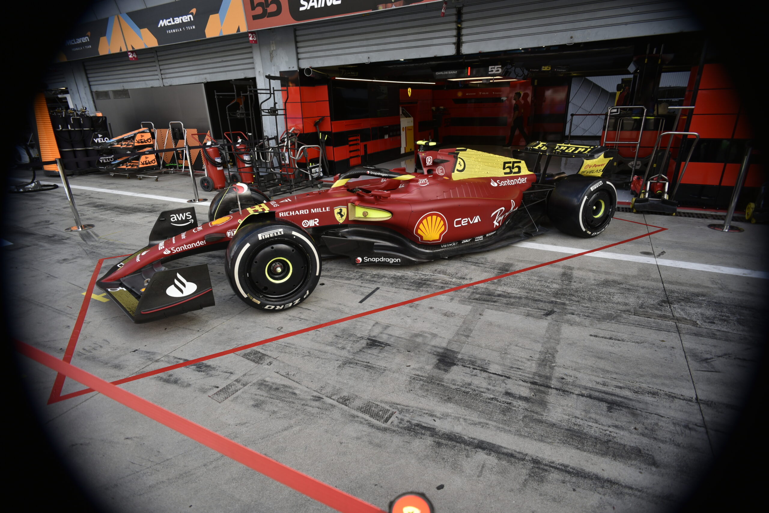 Sajtó: Fejlesztésekkel készül a Ferrari Szingapúrra és Mexikóra