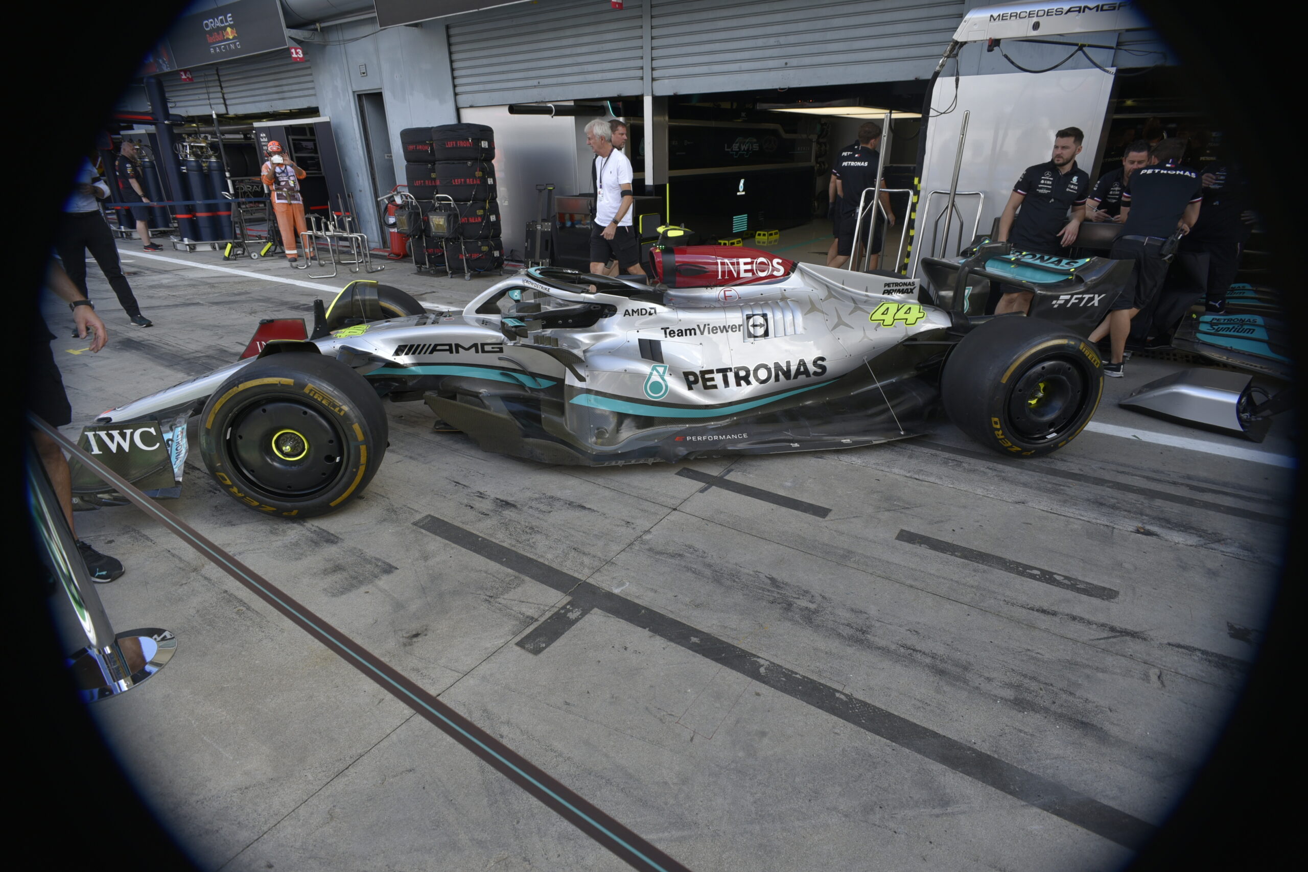 A Mercedes szerződést hosszabbított a kiemelt támogatójával