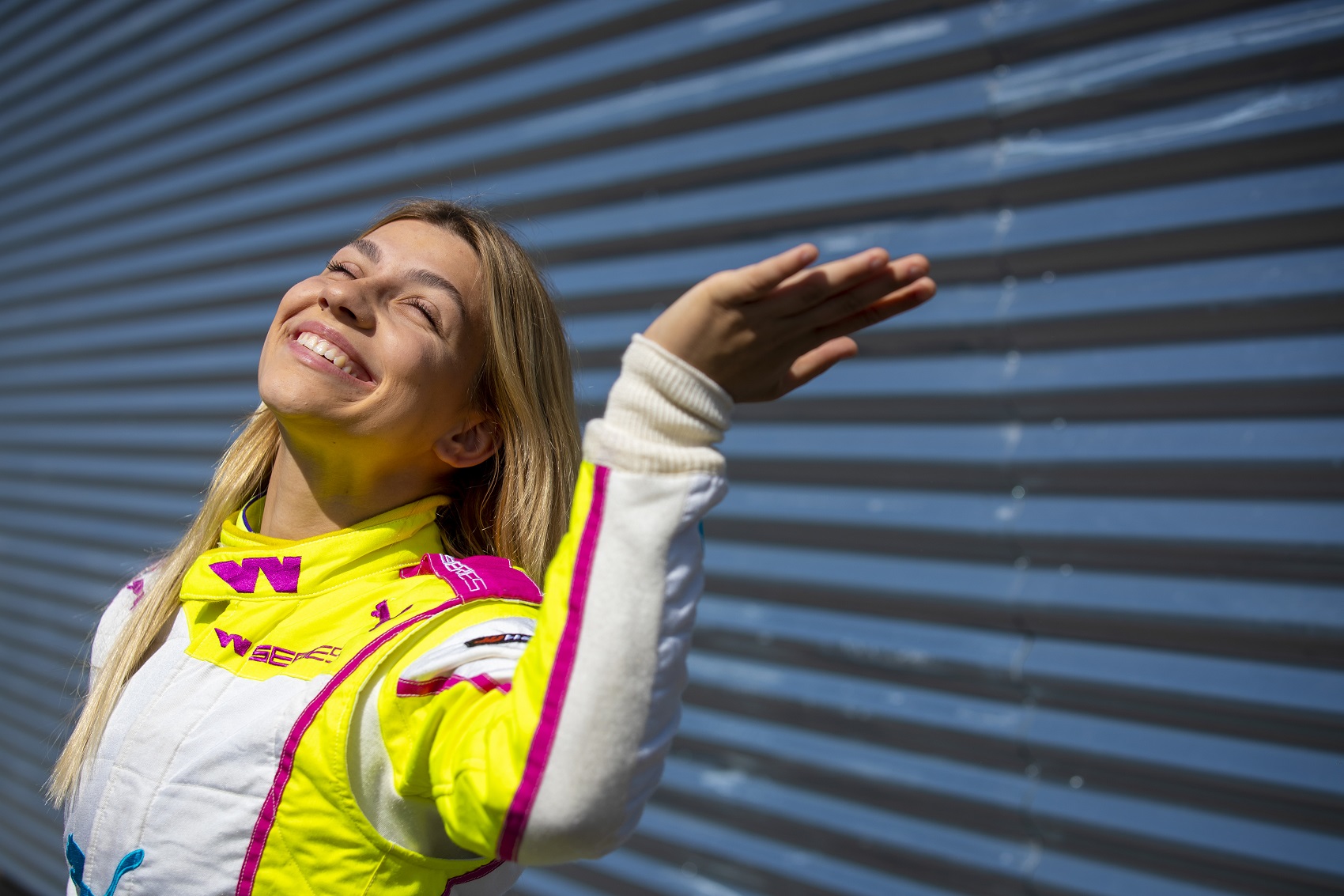 Négy lány kap F3-as tesztlehetőséget a hónapban