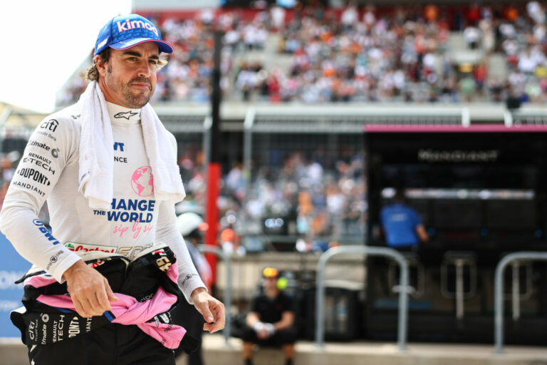 Alonso már idén átül az Aston Martin autójába