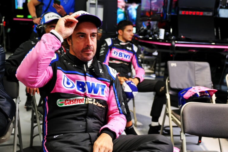 Webber: Alonso továbbra is dacol az esélyekkel