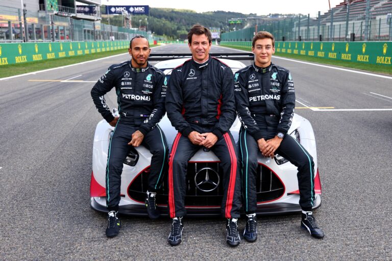 lewis hamilton, toto wolff, george russell