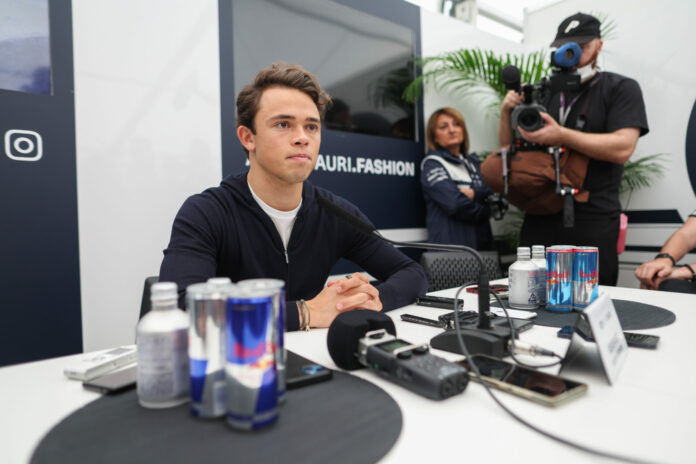 Nyck de Vries, Red Bull