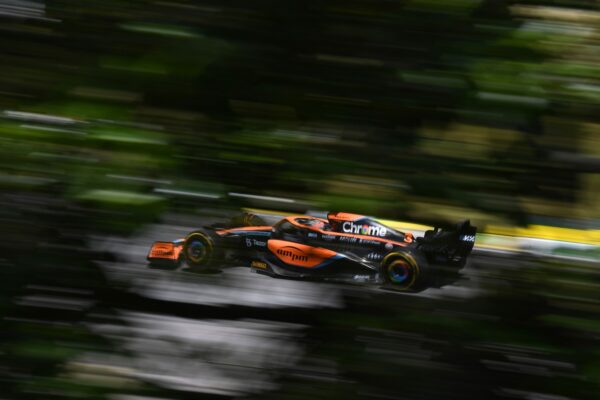 Daniel Ricciardo, McLaren MCL36 side on