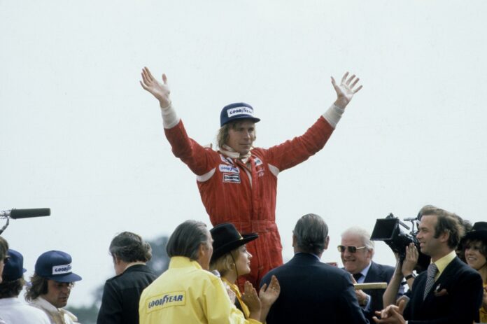 James Hunt, versenyző