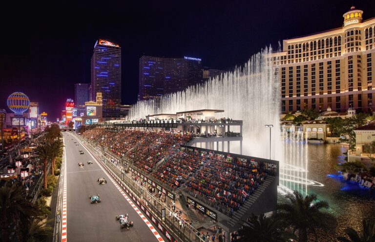 Las Vegas nem aprózza el: Szökőkutak díszítik majd az F1-es lelátókat