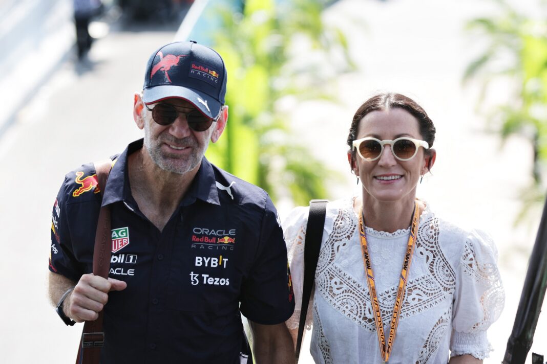 Adrian Newey, Amanda Smerczak