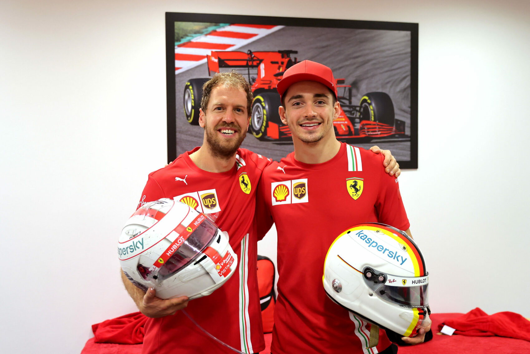 Vettel levélben mondott köszönetet Leclerc-nek