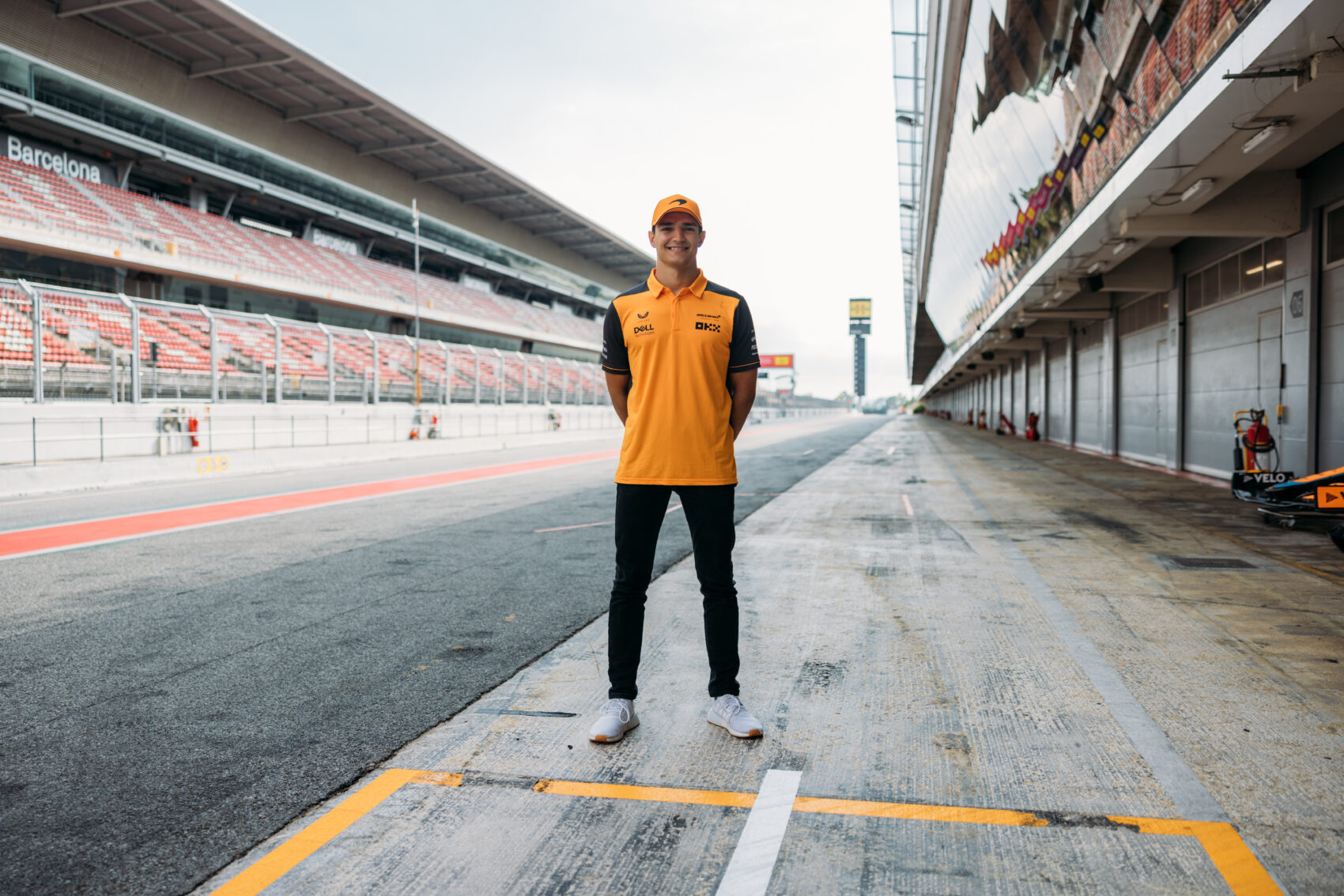 Spanyol tartalékpilótát nevezett ki a McLaren