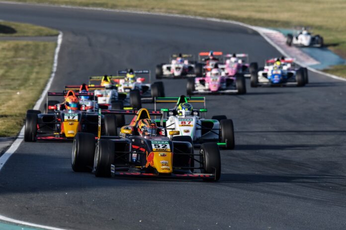 Jak Crawford, formula 4