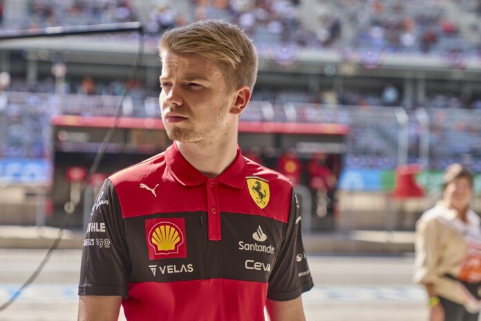Robert Shwartzman, ferrari