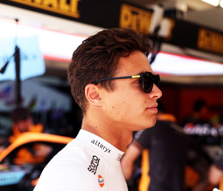 Norris a McLarent a Ferrari útjára vezetné