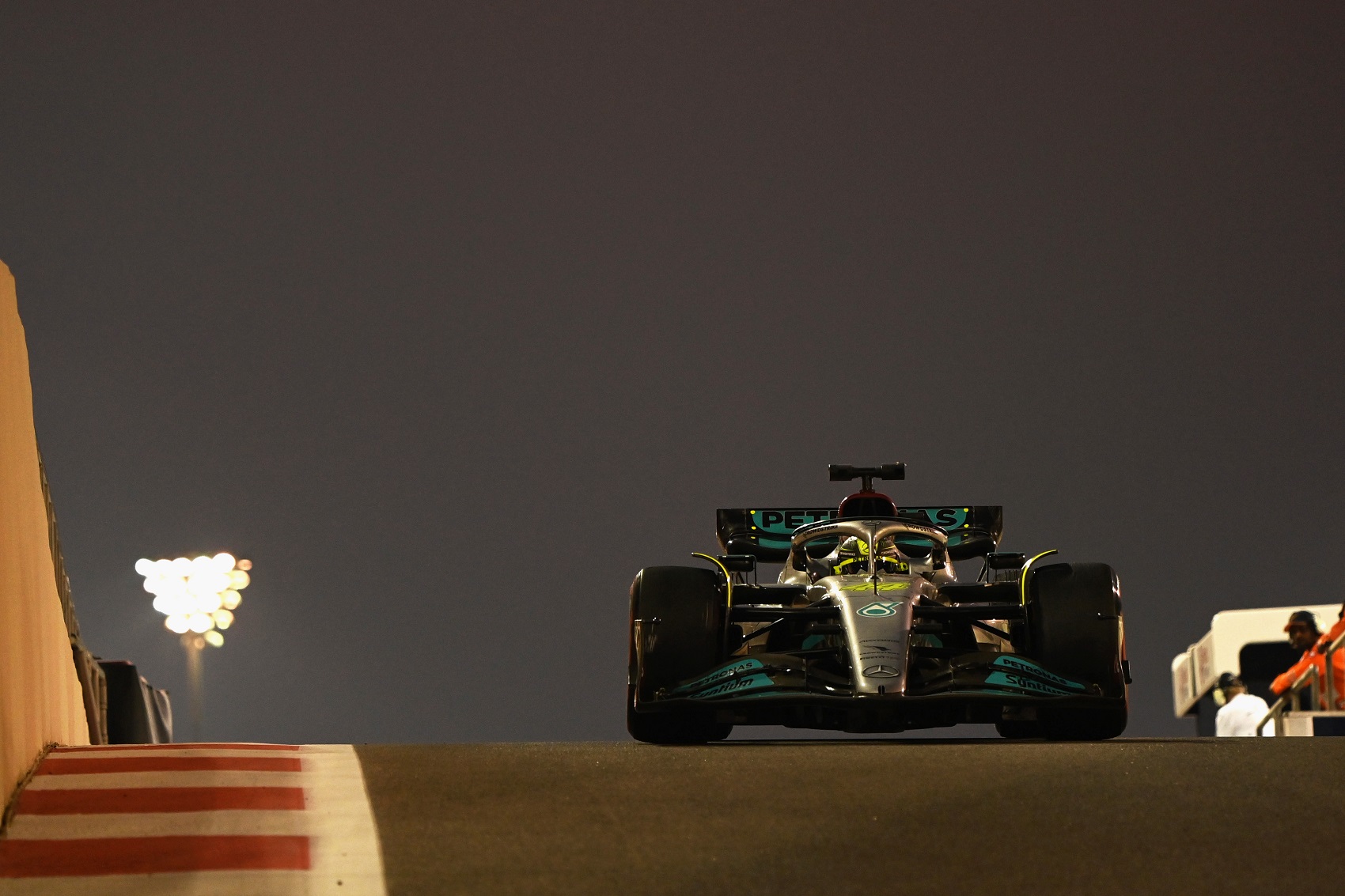 A Mercedes reméli, hogy a tesztek végén kiszabadul a kraft a palackból